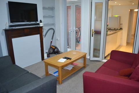 227 Heeley Road, B29 6EL