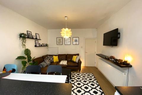 5 bedroom house to rent, 7 Holly Grove, B29 6EQ