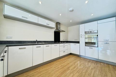 4 bedroom semi-detached house to rent, Willowcroft Way, Cringleford, NR4