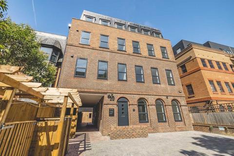 2 bedroom apartment to rent, The Grove, Slough SL1