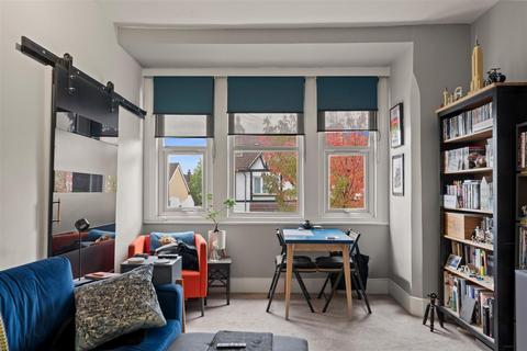 1 bedroom flat for sale, Holmesdale Road, South Norwood