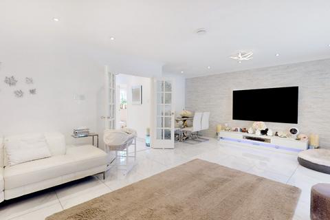 4 bedroom detached house for sale, Ruislip, Greater London HA4
