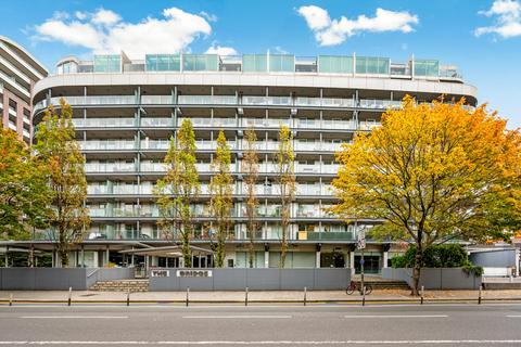 3 bedroom flat to rent, The Bridge, Queenstown Road, Battersea, SW8 SW11