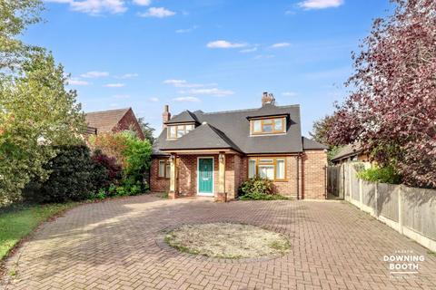4 bedroom detached house for sale, Alrewas Road, Burton-on-trent DE13