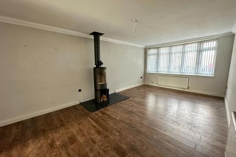 undefined, High Hill, Wolverhampton WV11