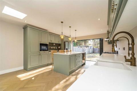 undefined, Monks Park, Wembley HA9