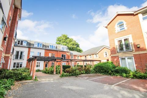 1 bedroom flat to rent, Cambridge Court, Loughborough Road, West Bridgford, NG2 7NN
