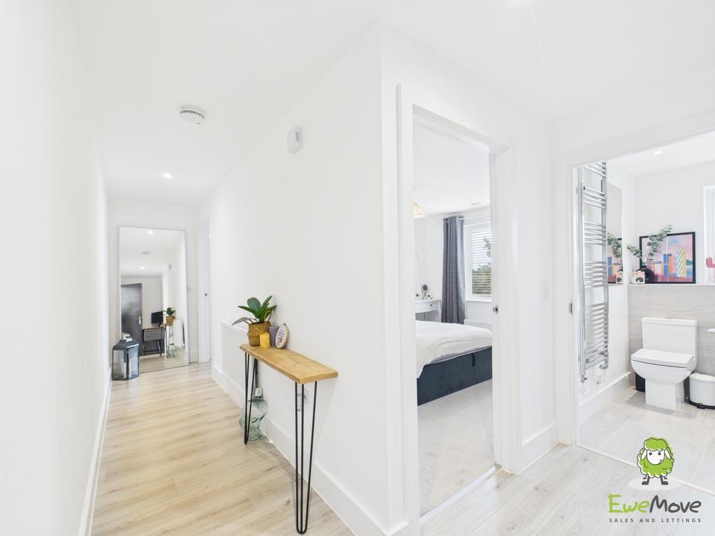 Ewe Move Estate Agents Basingstoke - Coliseum Court