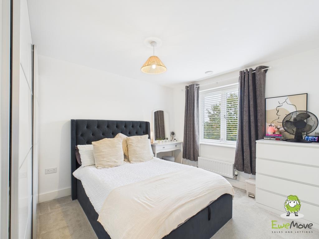 Ewe Move Estate Agents Basingstoke - Coliseum Court