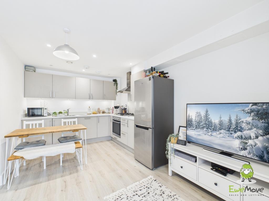 Ewe Move Estate Agents Basingstoke - Coliseum Court
