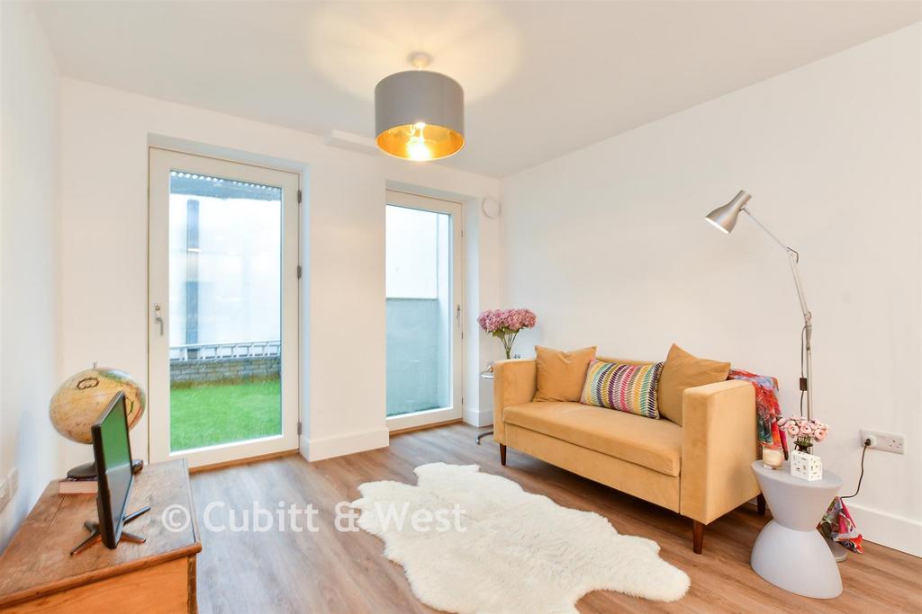 Lounge/ Kitchen