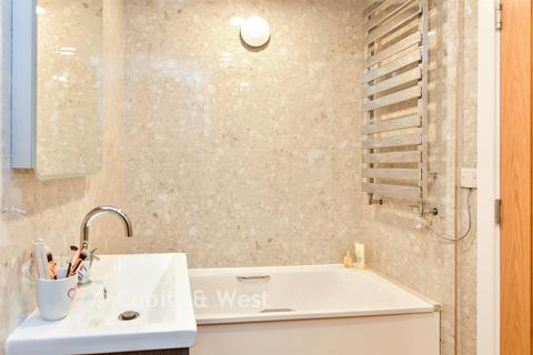 2 bedroom ground floor flat for sale, Lowther Road, Brighton, East Sussex
