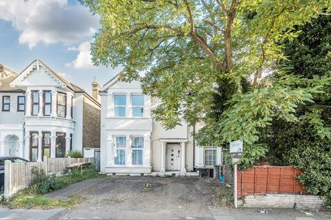 1 bedroom apartment for sale - The Drive, Ilford