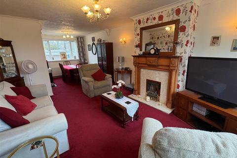 3 bedroom townhouse for sale, Wilson Road, Wyke, Bradford