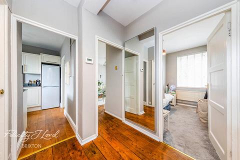 3 bedroom flat for sale, Tulse Hill, London SW2