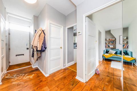 3 bedroom flat for sale, Tulse Hill, London SW2