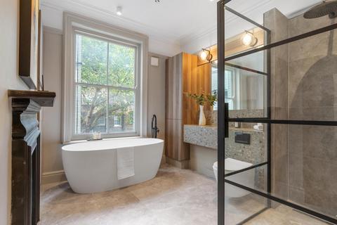 undefined, Southampton Row, London, WC1B