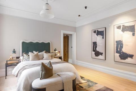 undefined, Southampton Row, London, WC1B
