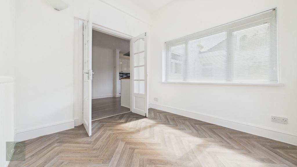 Sun/ Play Room
