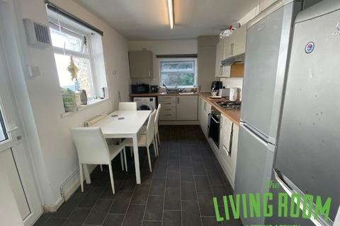 5 bedroom house to rent, Nicholl Street, Swansea,