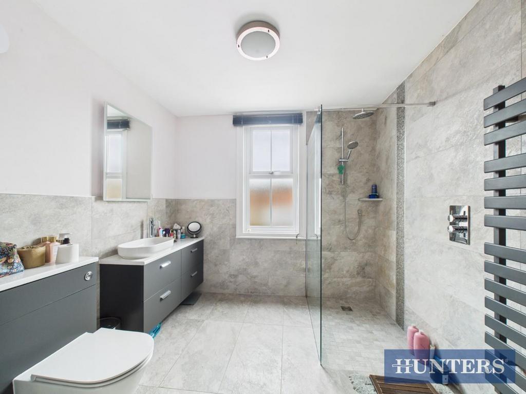 Bathroom alt