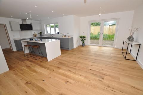 undefined, Llys Llewelyn, Peniel, Carmarthen