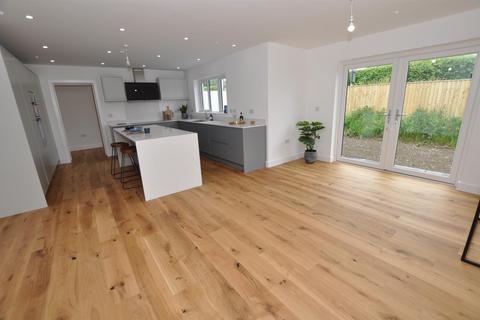 undefined, Llys Llewelyn, Peniel, Carmarthen