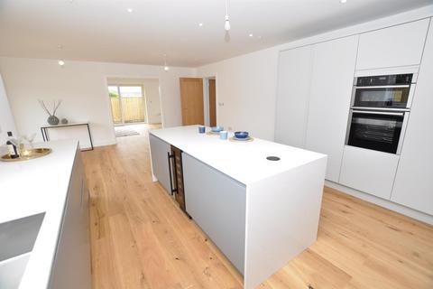 undefined, Llys Llewelyn, Peniel, Carmarthen