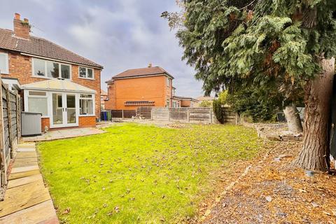 14 Dunkirk Close, Denton, Manchester, M34 2JB
