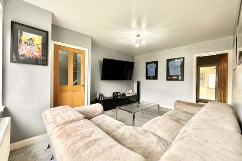 14 Dunkirk Close, Denton, Manchester, M34 2JB