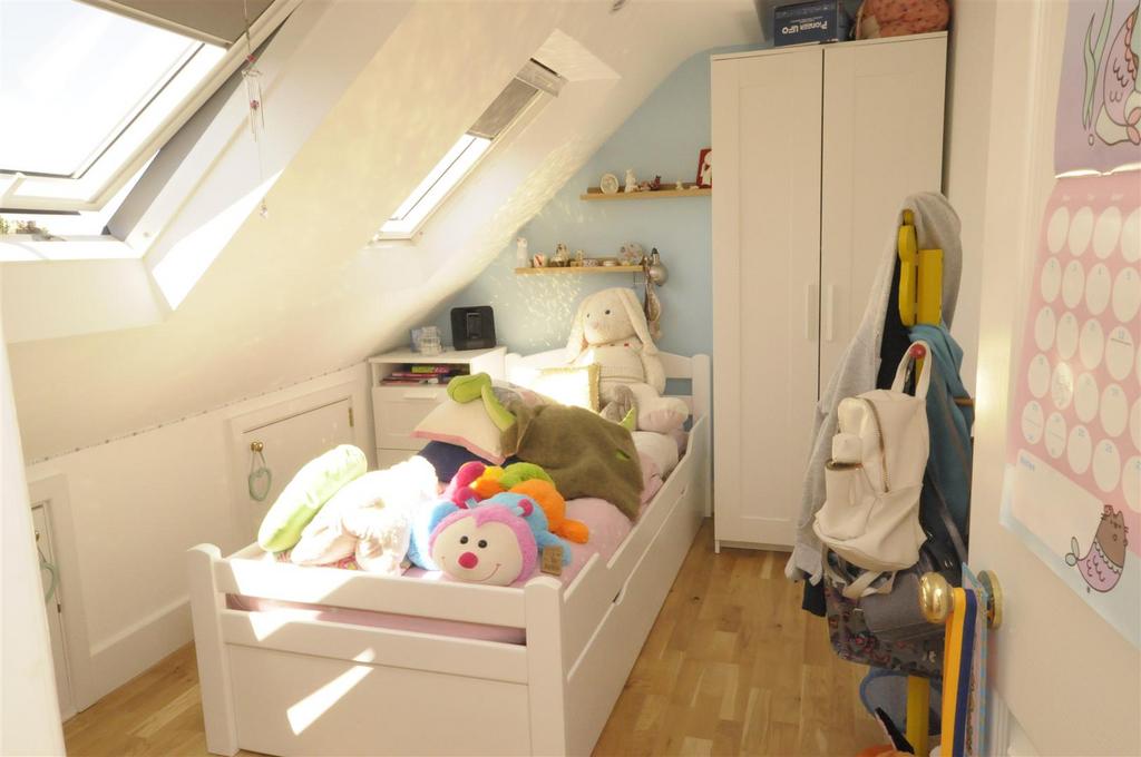 Bed 4.JPG