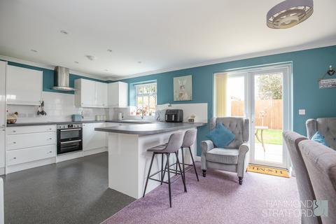 4 bedroom detached house for sale, Cherry Close, Attleborough