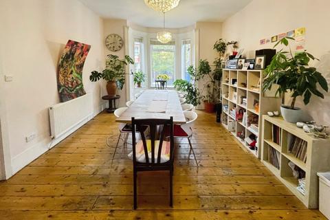 undefined, Victoria Grove, Fallowfield, Greater Manchester, M14