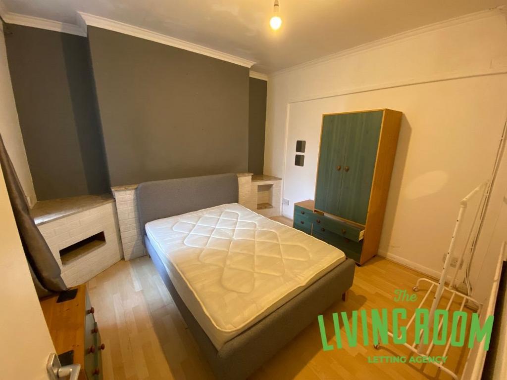 Bedroom (2)