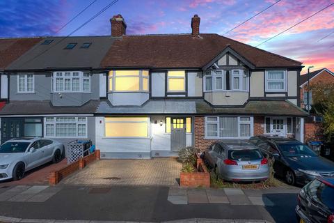 3 bedroom terraced house for sale, Greenwood Road, Mitcham CR4