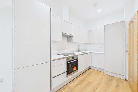 undefined, Lakeside East, The Causeway, Staines-Upon-Thames, Middlesex, TW18