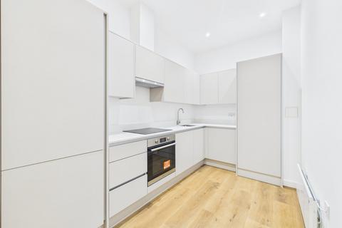 undefined, Lakeside East, The Causeway, Staines-Upon-Thames, Middlesex, TW18