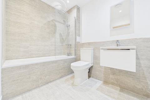 undefined, Lakeside East, The Causeway, Staines-Upon-Thames, Middlesex, TW18