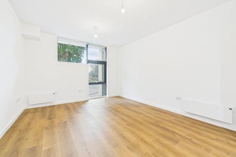 undefined, Lakeside East, The Causeway, Staines-Upon-Thames, Middlesex, TW18