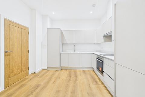 undefined, Lakeside East, The Causeway, Staines-Upon-Thames, Middlesex, TW18