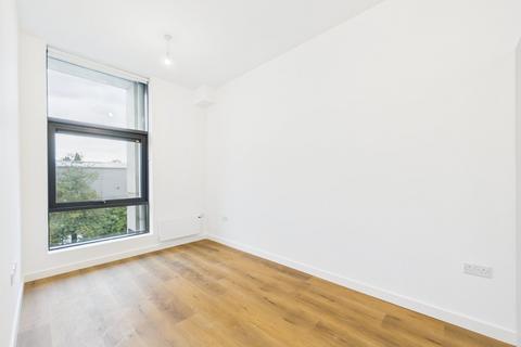 undefined, Lakeside East, The Causeway, Staines-Upon-Thames, Middlesex, TW18