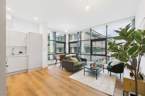 undefined, Lakeside East, The Causeway, Staines-Upon-Thames, Middlesex, TW18