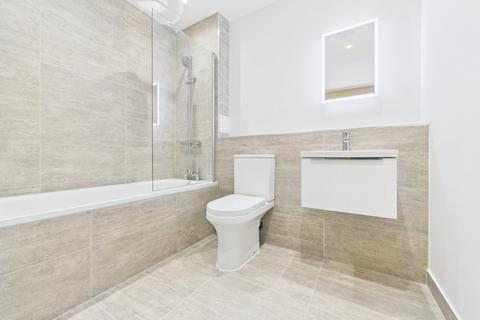 undefined, Lakeside East, The Causeway, Staines-Upon-Thames, Middlesex, TW18