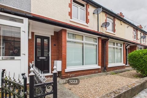2 bedroom terraced house to rent, The Avenue, Crescent Street, Cottingham, HU16 5QT