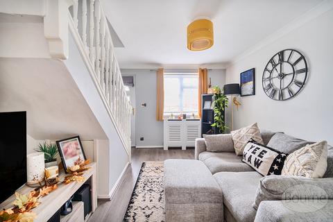 2 bedroom terraced house for sale, Field End, Farnham, Surrey, GU9