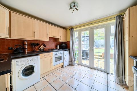 2 bedroom terraced house for sale, Field End, Farnham, Surrey, GU9