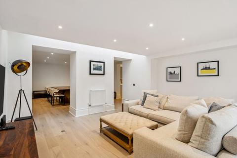 3 bedroom flat for sale, Thornton Place, Clapham Common North Side, London, SW4