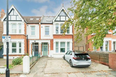 1 bedroom flat for sale, Chatsworth Gardens, London W3