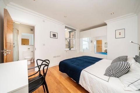 1 bedroom flat for sale, Chatsworth Gardens, London W3