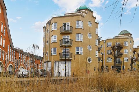 4 bedroom flat for sale, Gorham House, London SE16